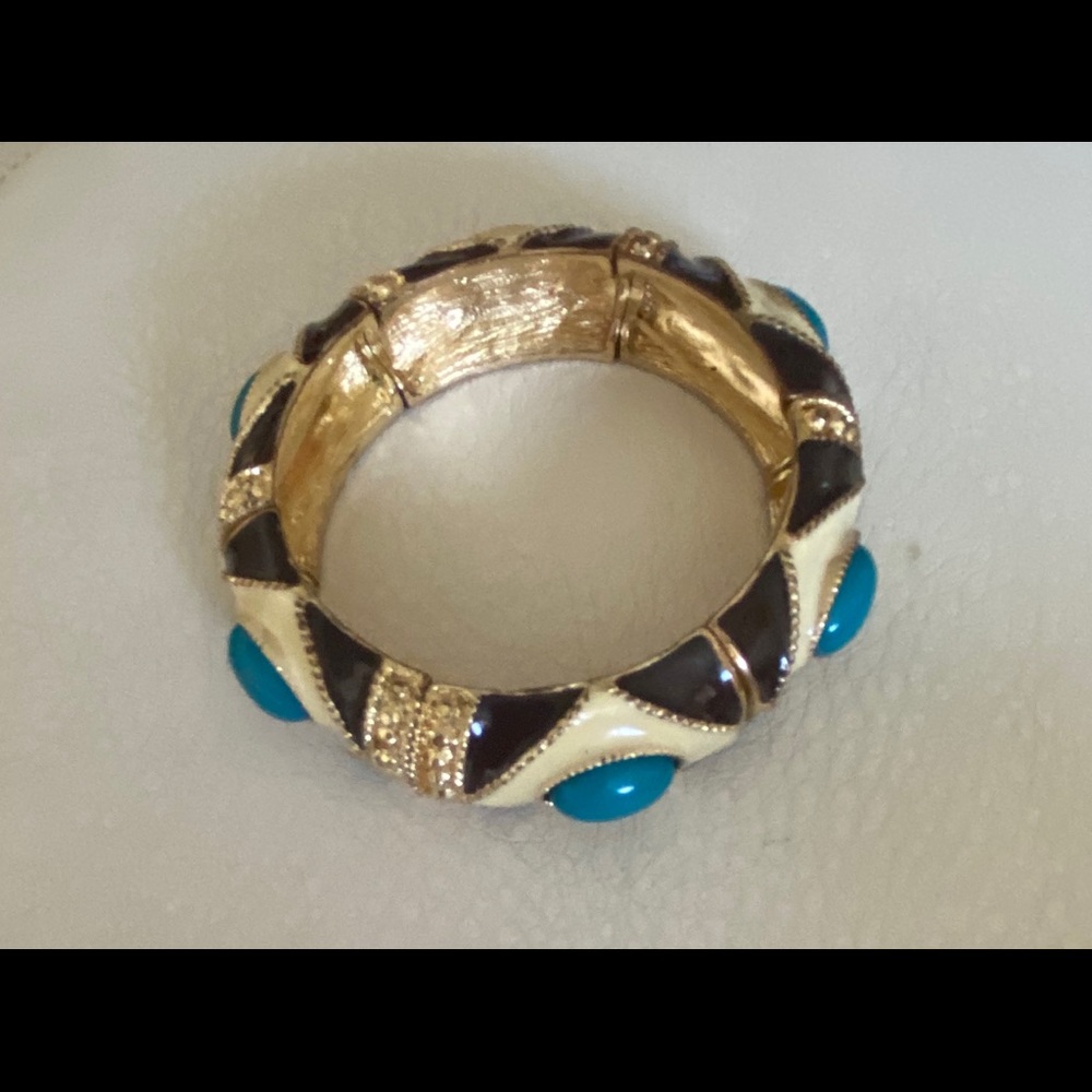 Stretchy bangle